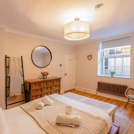 The Nook - Cosy One Bed Town Centre Apartment *