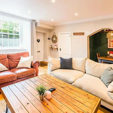 The Nook - Cosy One Bed Town Centre Apartment *